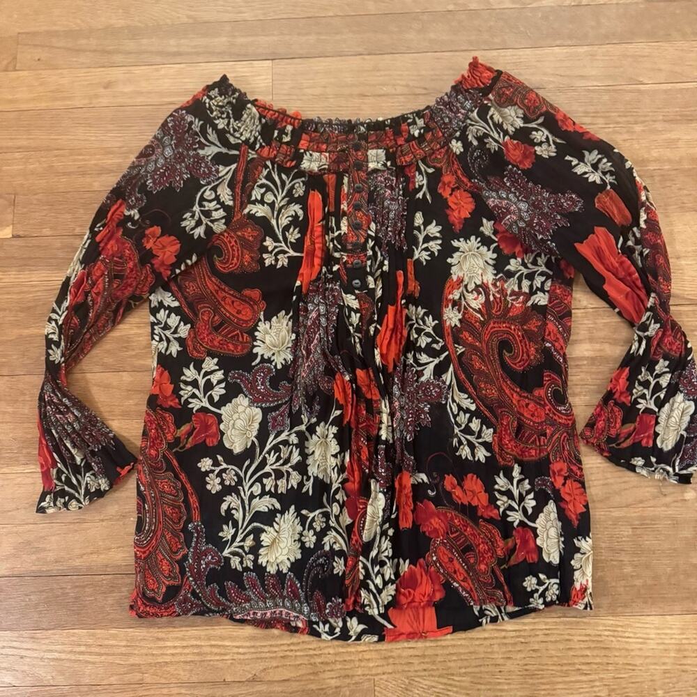 Notations black red pleated long sleeve blouse shirt top size medium M
 b50